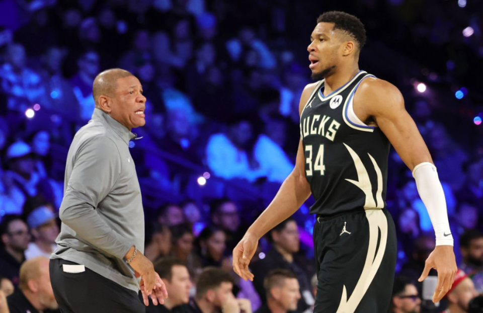 世界赛官网-里弗斯回应字母流言：他说想留在雄鹿 作为主帅我只能以此为依据