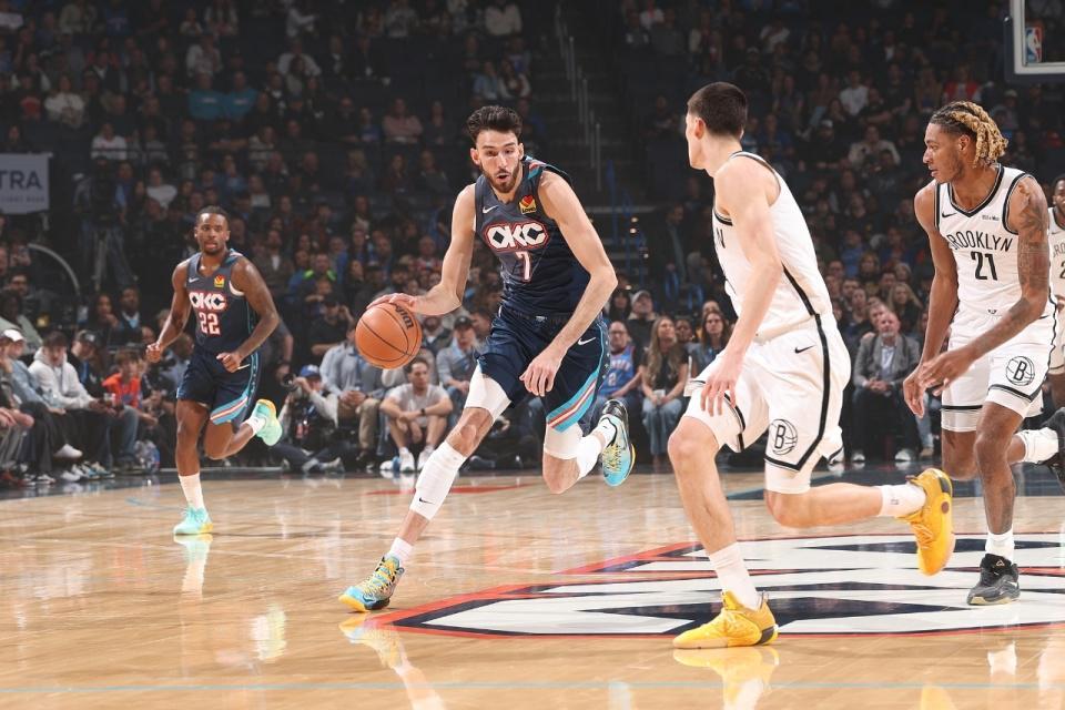 世界赛赛程-紧追联盟第一！SGA伤停雷霆爆发冲突大胜篮网 麦凯恩21分加盟新高