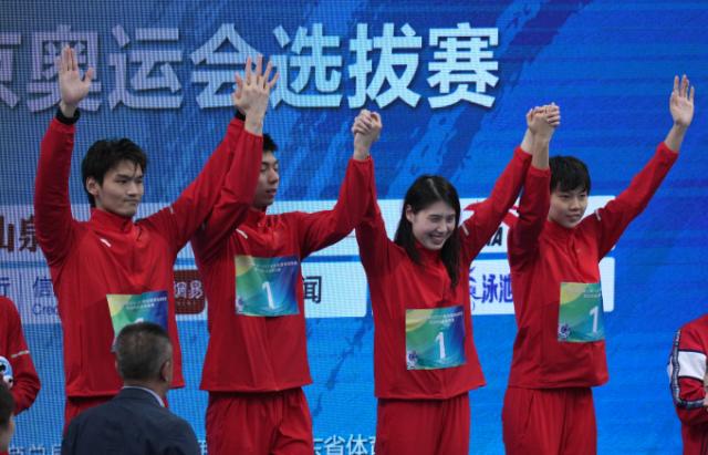 英雄联盟全球总决赛-王简嘉禾问鼎800自冠军 飞鱼大战张雨霏再赢刘湘